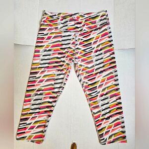 Fabletics Define Powerhold Mid-Rise Capri Leggings